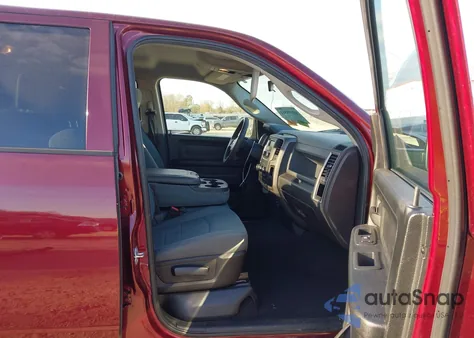 2018 Ram 1500 Express 4X2 6'4 Box z USA, uszkodzony, nr VIN 1C6RR6FT6JS182964